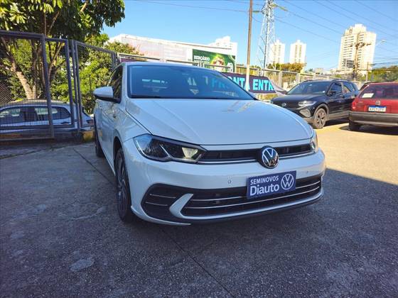 VOLKSWAGEN POLO 1.0 170 TSI HIGHLINE AUTOMÁTICO VOLKSWAGEN POLO 1.0 170 TSI HIGHLINE AUTOMÁTICO